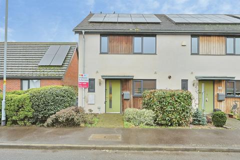 3 bed property, in Otter Road, £229,000