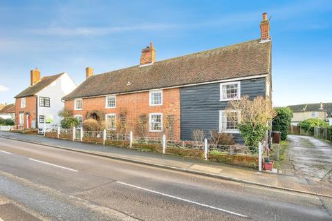 4 bed property, in Mill Street, £450,000