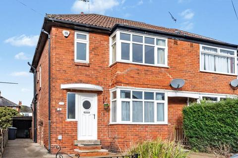 3 bed property, in Vesper Gate Mount, £285,000