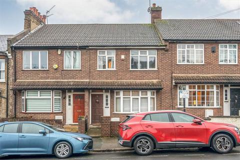 3 bed property, in Siebert Road, £475,000