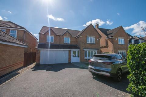 5 bed property, in Lady Hay Road, £580,000
