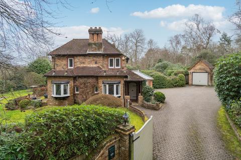 4 bed property, in Cherry Tree Lane, £1,495,000