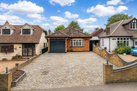 3 bed property, in Coppice Row, £850,000