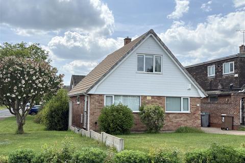 3 bed property, in Kirklington Road, £375,000