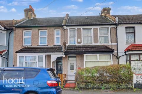 3 bed property, in Broughton Road, £450,000