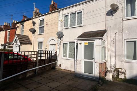 2 bed property, in Jury Street, £90,000