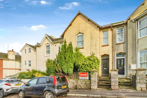 3 bed property, in Vansittart Road, £150,000
