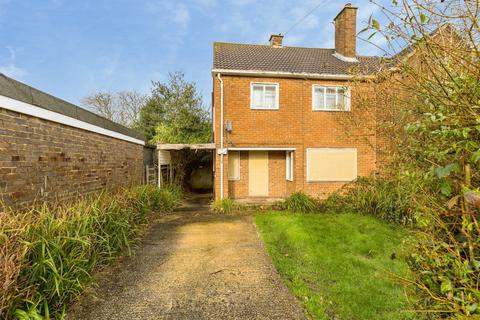 3 bed property, in Highlands Avenue, £375,000