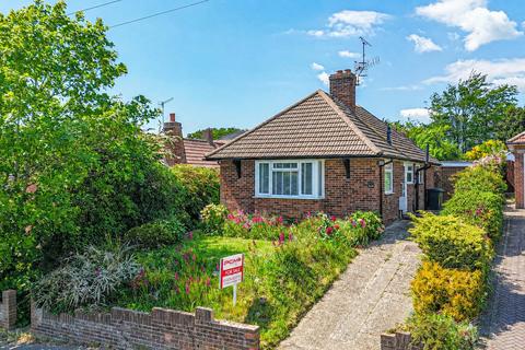 3 bed property, in Collinswood Drive, £375,000