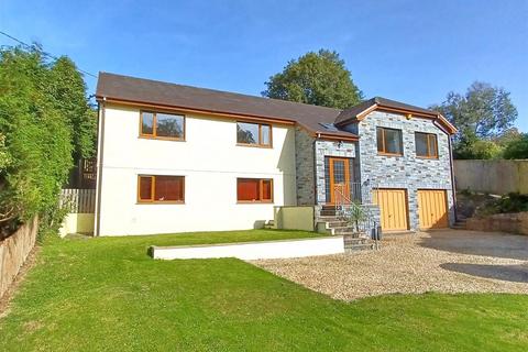 4 bed property, in No Onward Chain - St. Dominick, £569,950