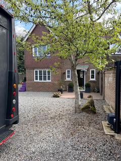 4 bed property, in Garrett Close, £700,000