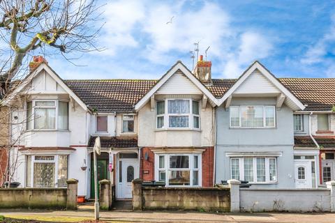 3 bed property, in County Road, £230,000