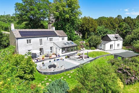 4 bed property, in Landulph, £725,000