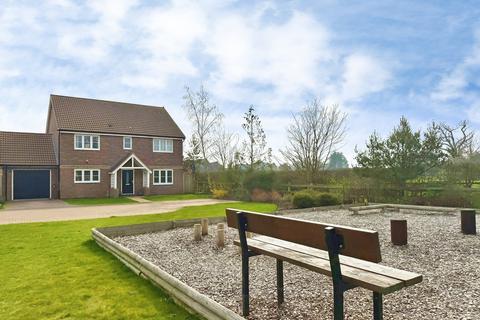 4 bed property, in Sunflower Croft, £600,000