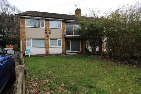 2 bed property, in Tile Cross Road, £145,000