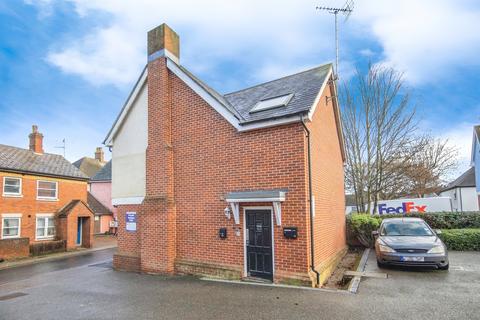 1 bed property, in Northgate Street, £130,000