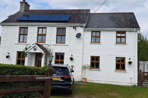 4 bed property, in Llansawel, £499,950
