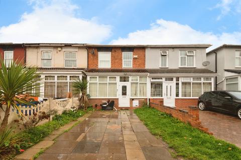 4 bed property, in Bromyard Road, £290,000