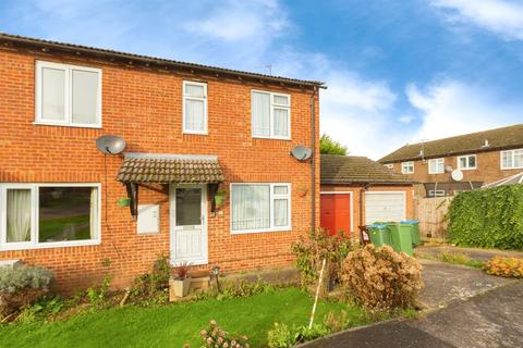 3 bed property, in Picasso Place, £325,000