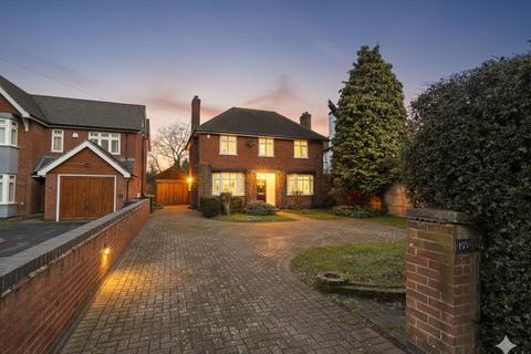 3 bed property, in Broom Leys Road, £400,000