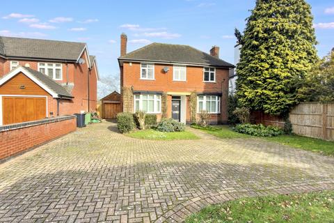 3 bed property, in Broom Leys Road, £400,000