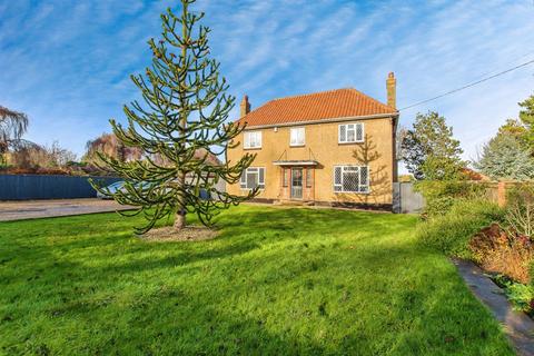 3 bed property, in Wisbech Road, £425,000