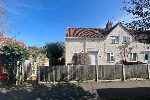 3 bed property, in George Borrow Road, £260,000