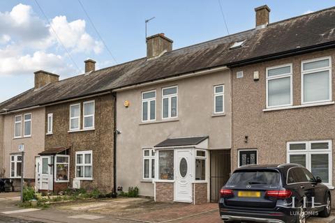3 bed property, in Baron Road, £500,000