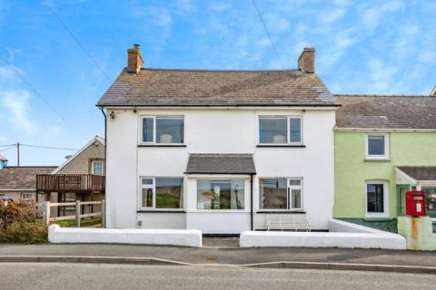 5 bed property, in Borth, £300,000