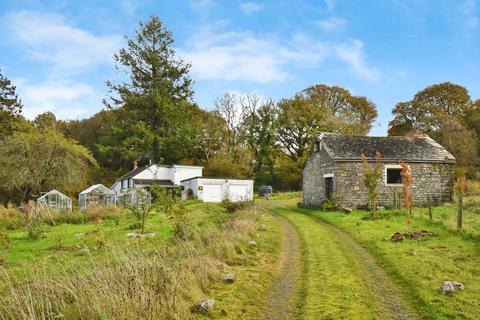 4 bed property, in Maesquarre Road, £425,000