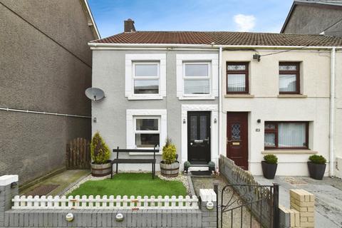 2 bed property, in Norton Road, £145,000
