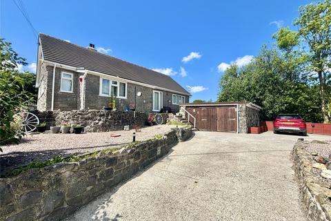 5 bed property, in Llwyncelyn, £375,000