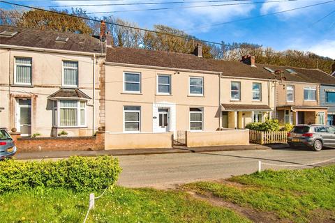 4 bed property, in Brigstocke Terrace, £290,000