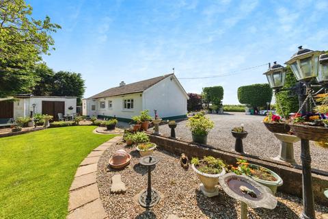 3 bed property, in Pendine, £425,000