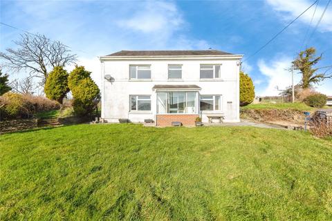 4 bed property, in Mynyddcerrig, £300,000