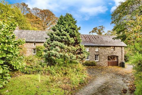 4 bed property, in Gwernogle, £450,000