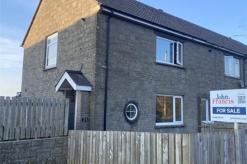 2 bed property, in Maescurig, £285,000