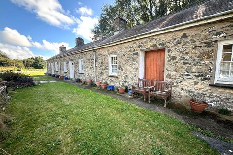 2 bed property, in Porthgain, £325,000