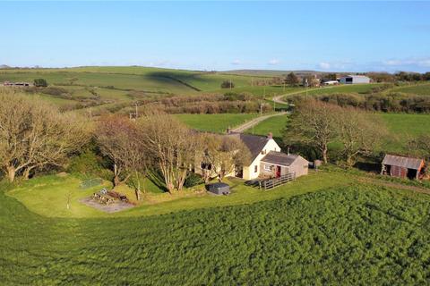5 bed property, in Pen Y Cwm, £600,000