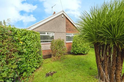3 bed property, in St. Davids Close, £250,000