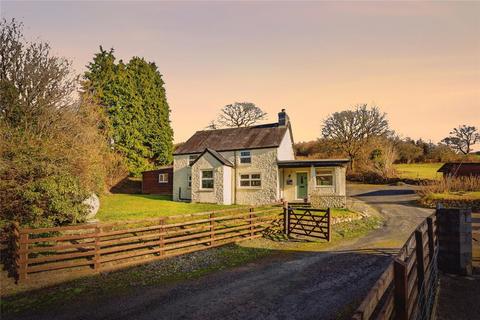 3 bed property, in Cynghordy, £599,950