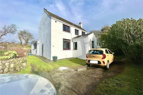 2 bed property, in Hazelbank, £280,000