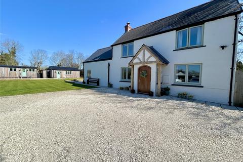 3 bed property, in Well Road, £500,000