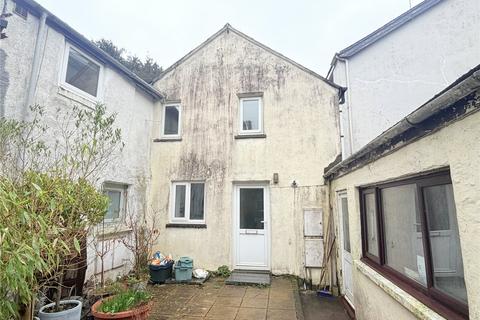 1 bed property, in Market Square, £70,000