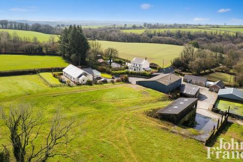 5 bed property, in Princes Gate, £675,000