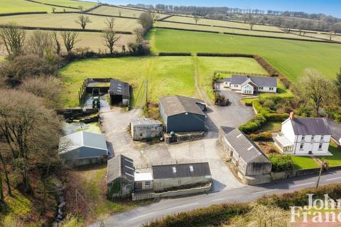 5 bed property, in Princes Gate, £675,000