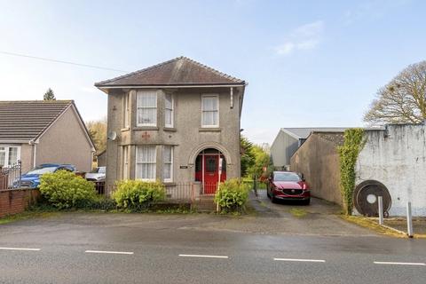3 bed property, in Templeton, £270,000