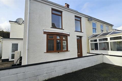 3 bed property, in Rhiw Road, £200,000