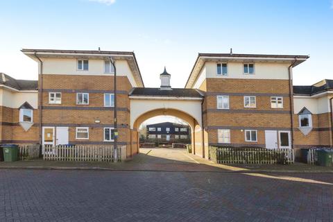 2 bed property, in The Moorings, £90,000