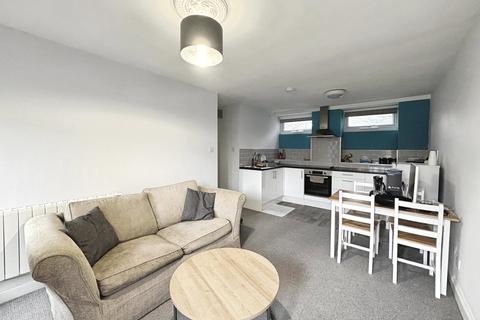 1 bed property, in Leen Court, £115,000